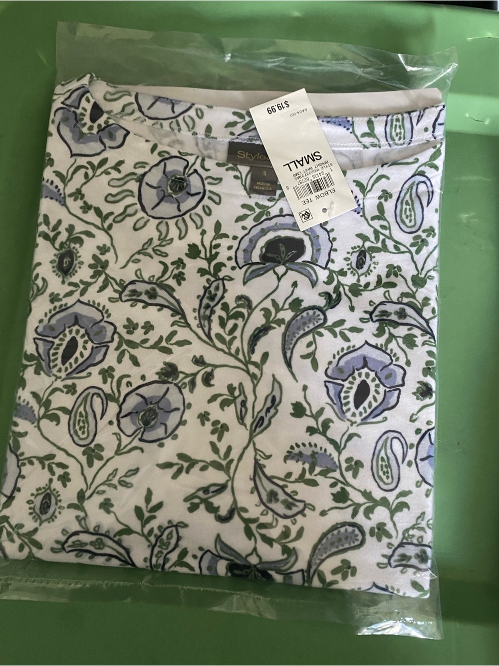 Style & Co. White Short-Sleeve Shirt with Blue and Green Floral Print